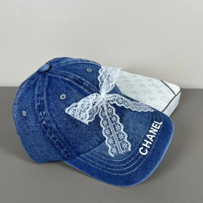 Snug Chanel Caps 260121