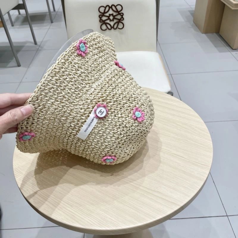 Chanel Caps Bright 260100