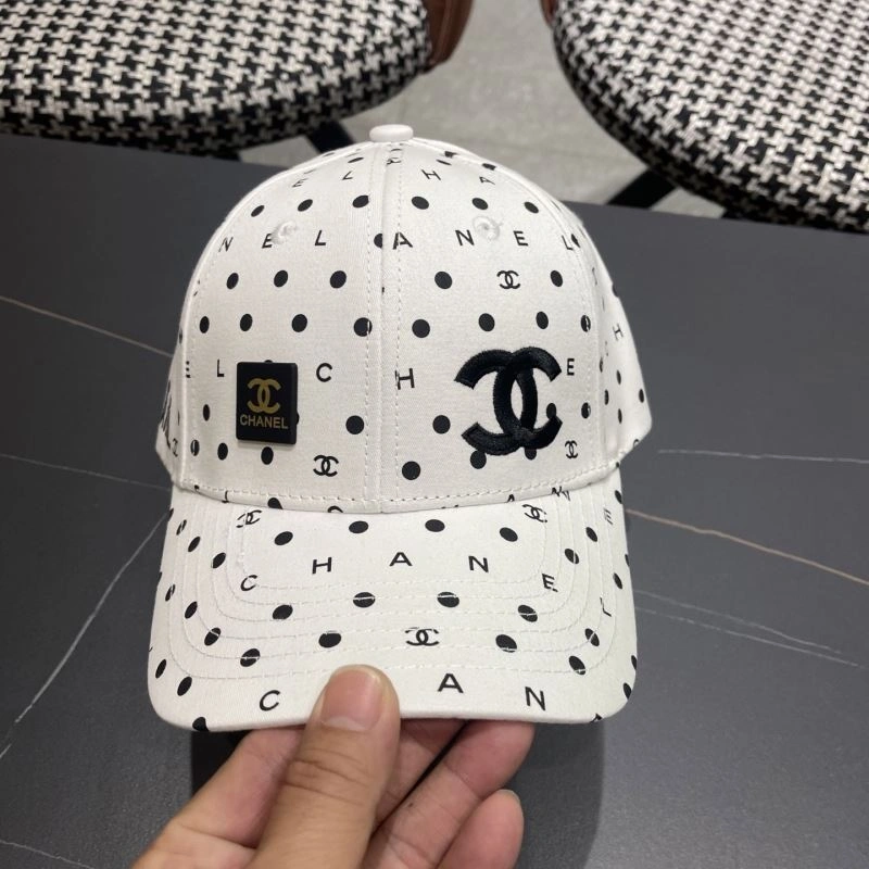 Comfortable Chanel Caps 260075
