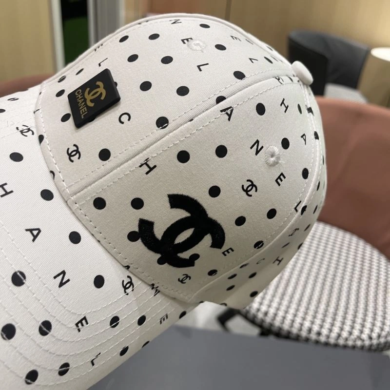 Comfortable Chanel Caps 260075