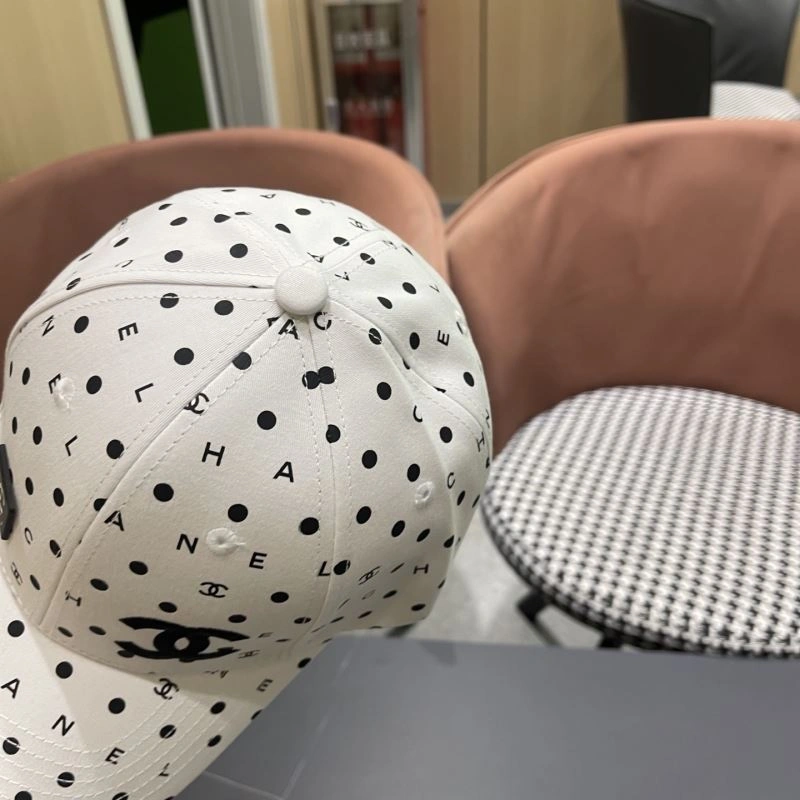 Comfortable Chanel Caps 260075