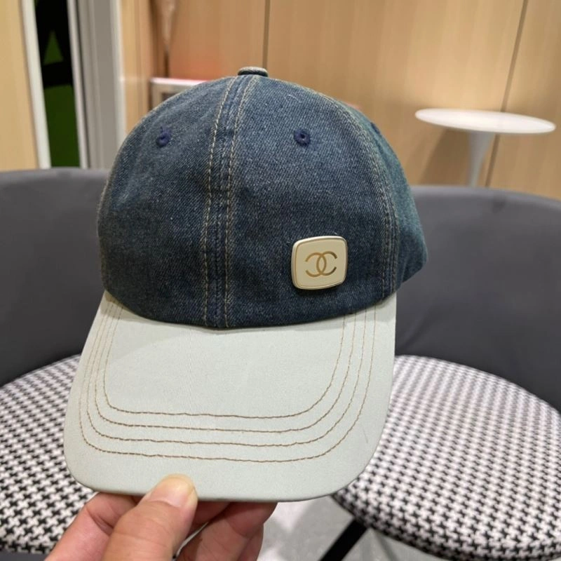 Casual Chanel Caps 260058