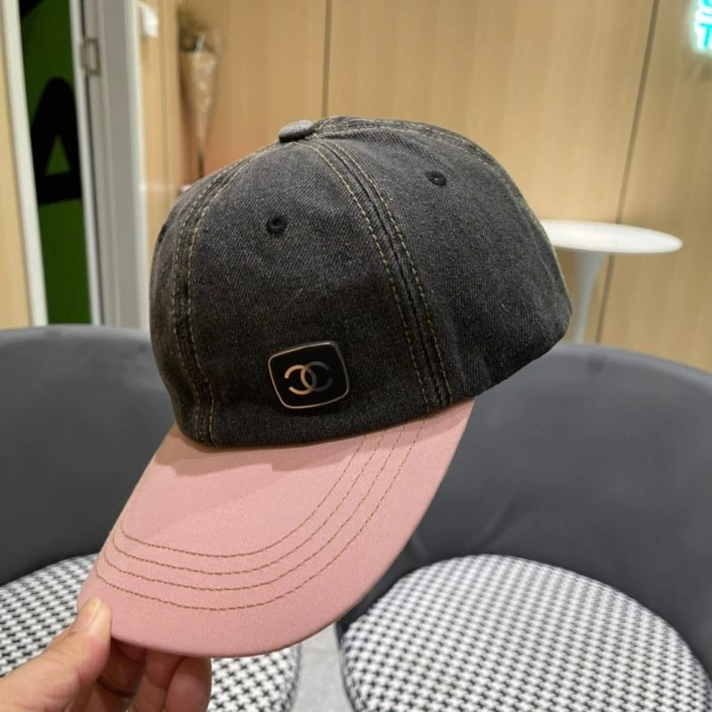 Chanel Caps Minimalist 260057