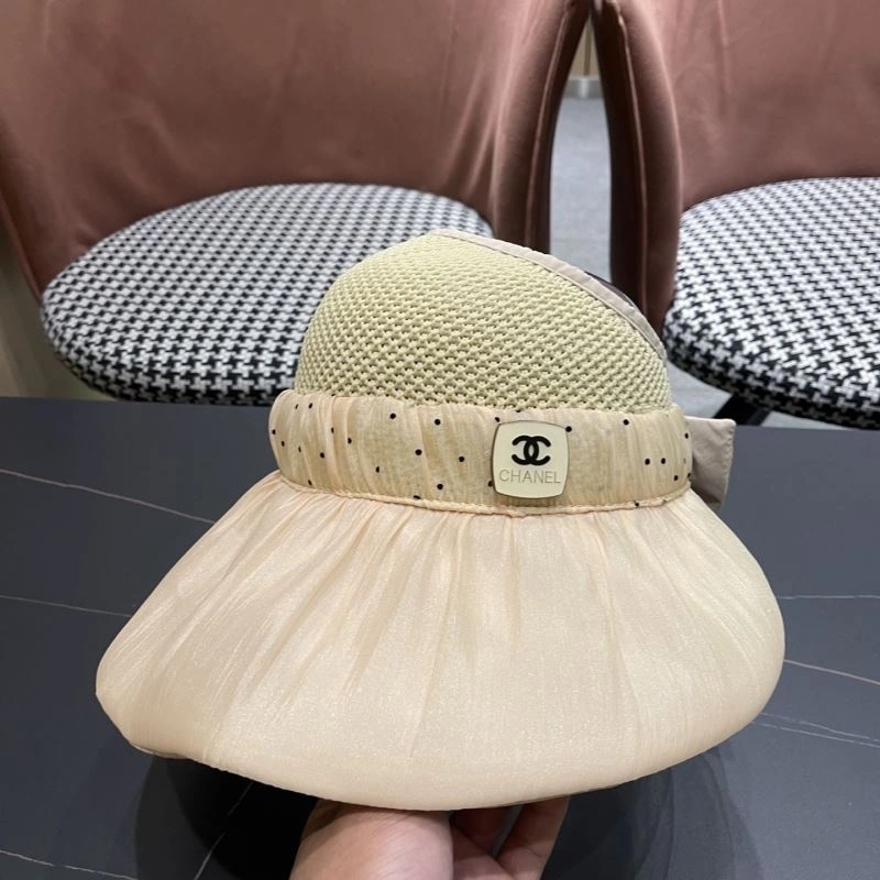 Comfortable Chanel Caps 260038