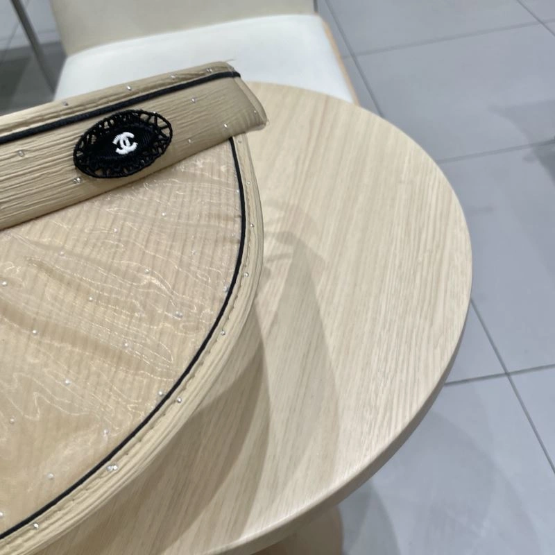 FreshLook Chanel Caps 260035
