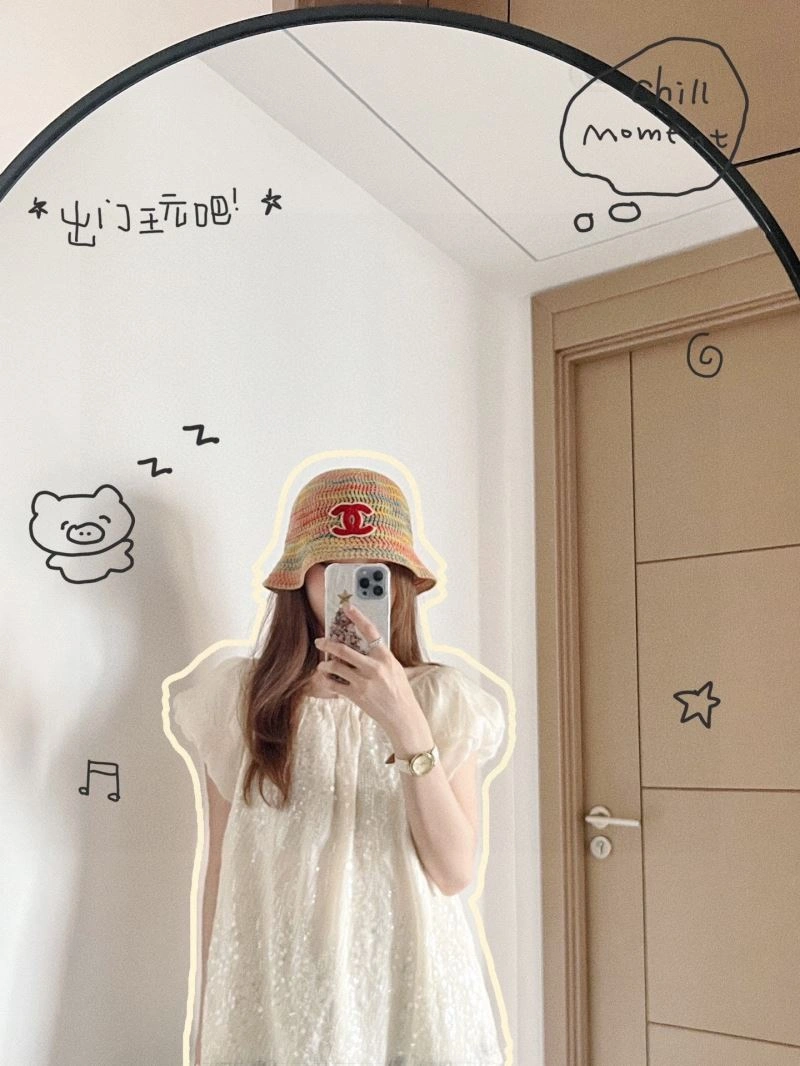 Chanel Caps Cozy 260019