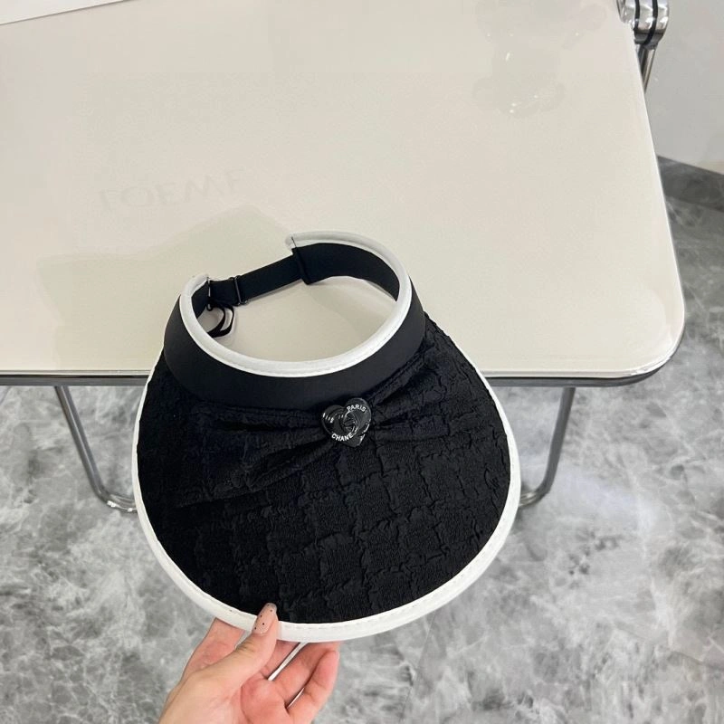 Chanel Caps Cozy 260011