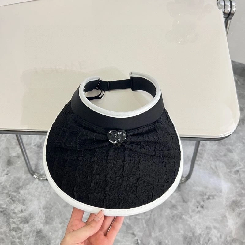 Chanel Caps Cozy 260011