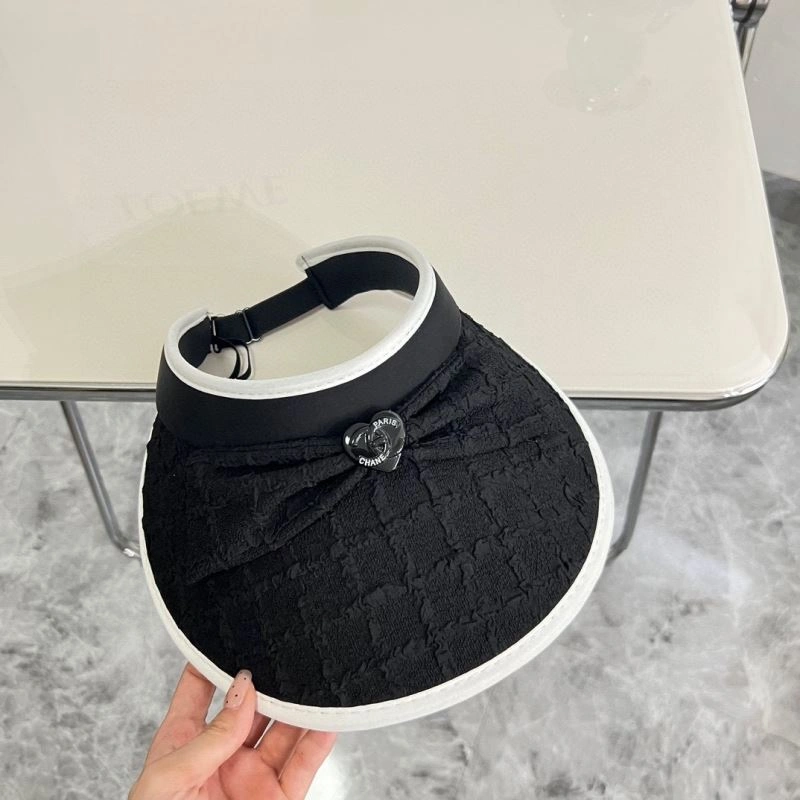 Chanel Caps Cozy 260011