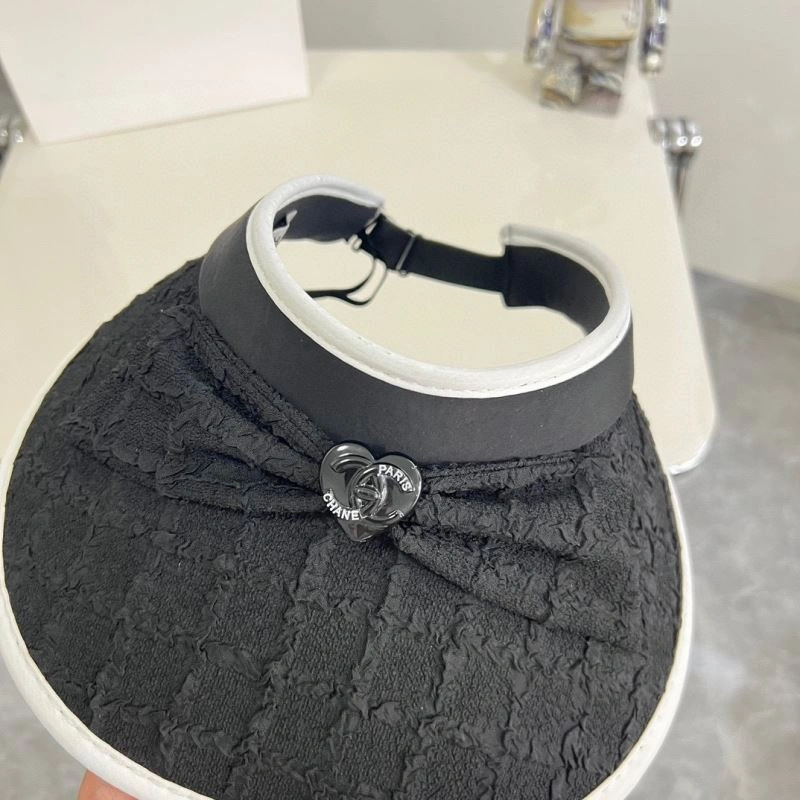Chanel Caps Cozy 260011