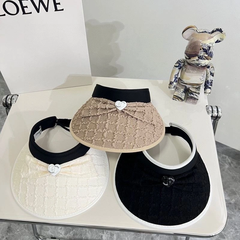 Chanel Caps Cozy 260011