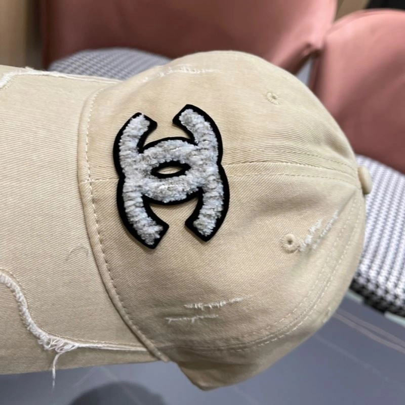 Casual Chanel Caps 259976