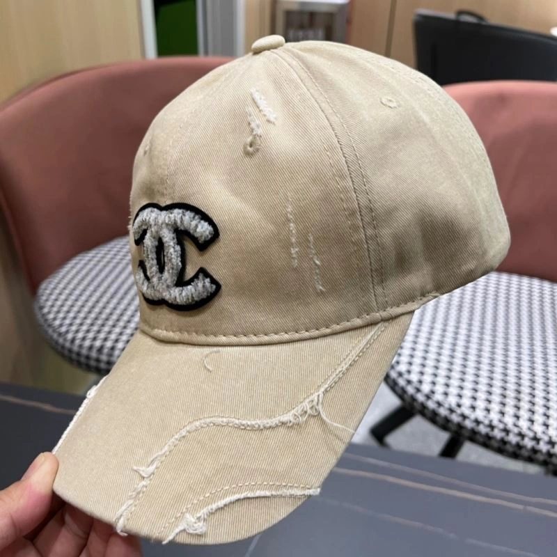 Casual Chanel Caps 259976