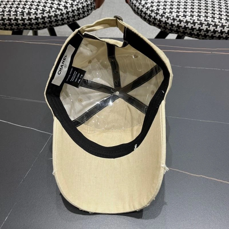 Casual Chanel Caps 259976