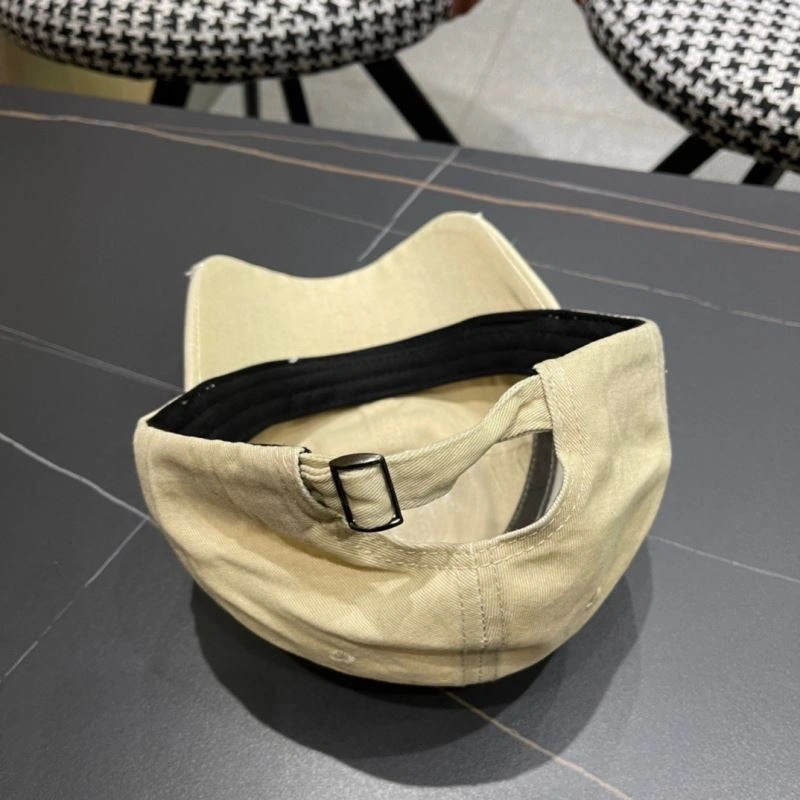 Casual Chanel Caps 259976