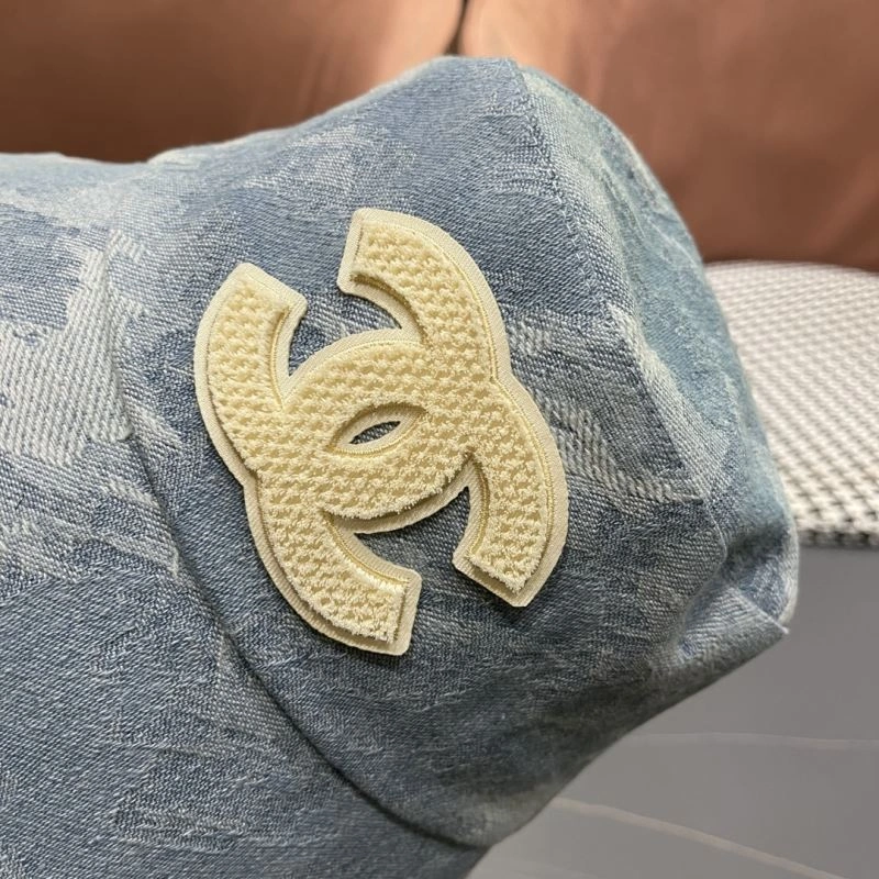 Chanel Caps UrbanChic 259905