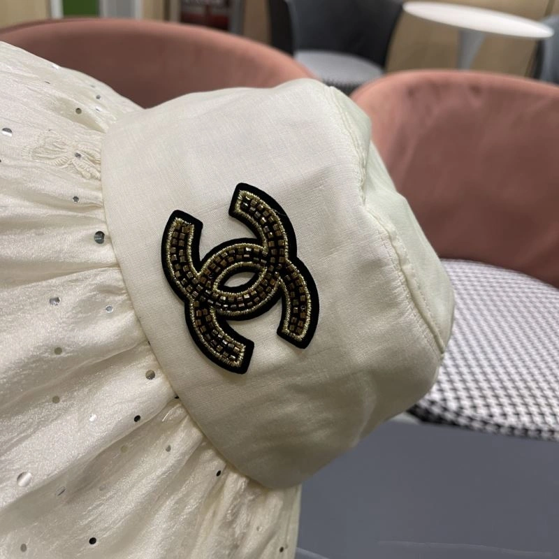 Chanel Caps Neat 259838