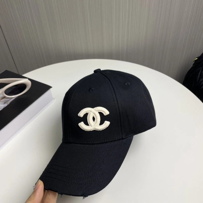 Chanel Caps Minimalist 259840