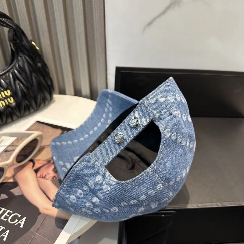WellDesigned Chanel Caps 259851