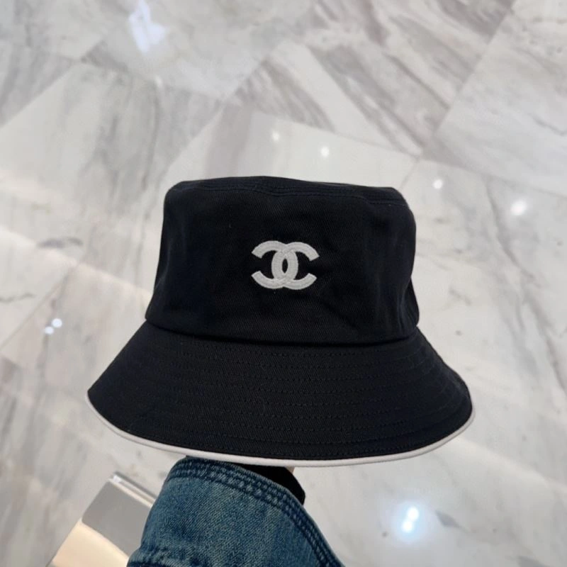 Chanel Caps Trendsetting 259810