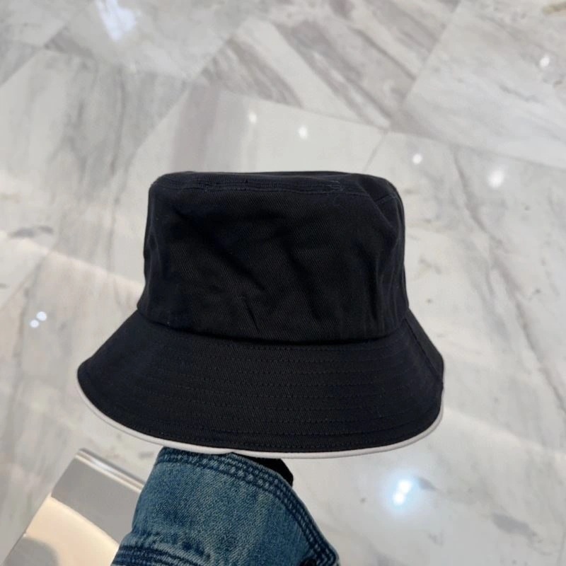 Chanel Caps Trendsetting 259810