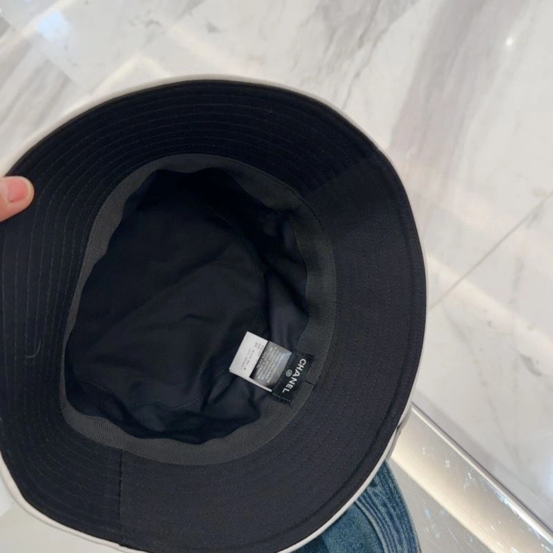 Chanel Caps Trendsetting 259810
