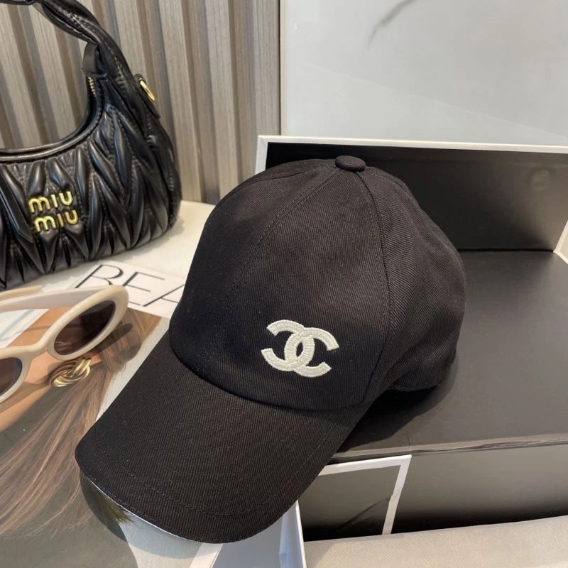 Chanel Caps UrbanStyle 259785