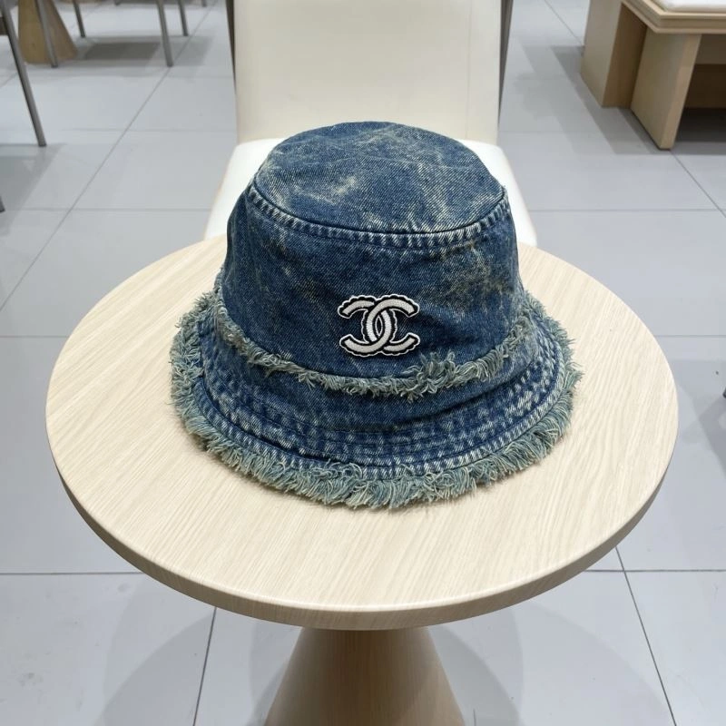 Chanel Caps Elegant 259708