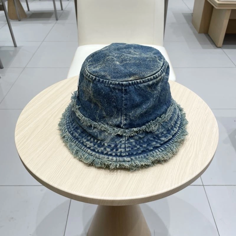 Chanel Caps Elegant 259708