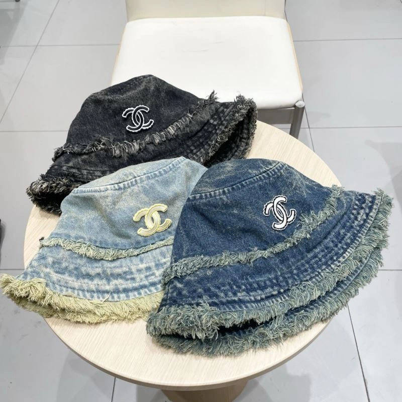 Chanel Caps Elegant 259708