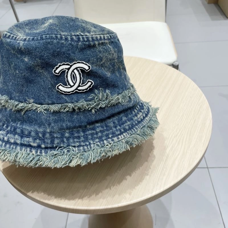 Chanel Caps Elegant 259708
