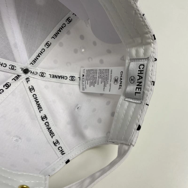 Chanel Caps Effortless 259684