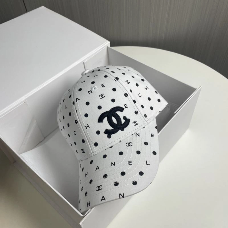 Chanel Caps Effortless 259684