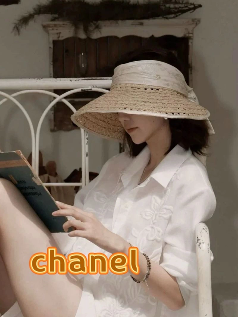 Sleek Chanel Caps 259612
