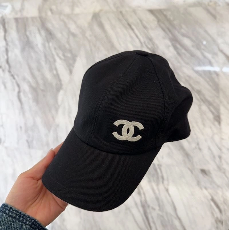 Chanel Caps Neat 259592