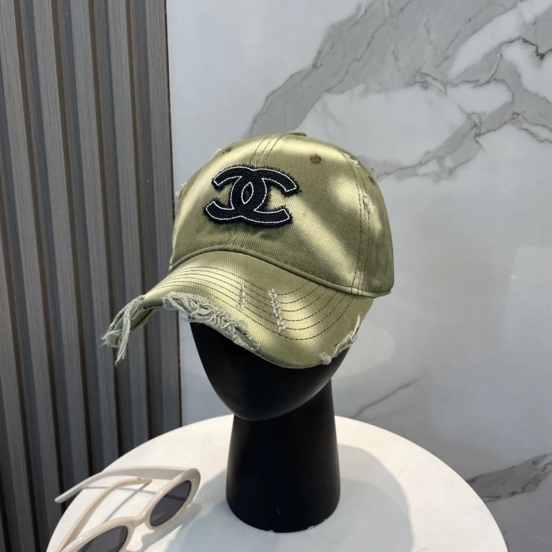 Casual Chanel Caps 259577