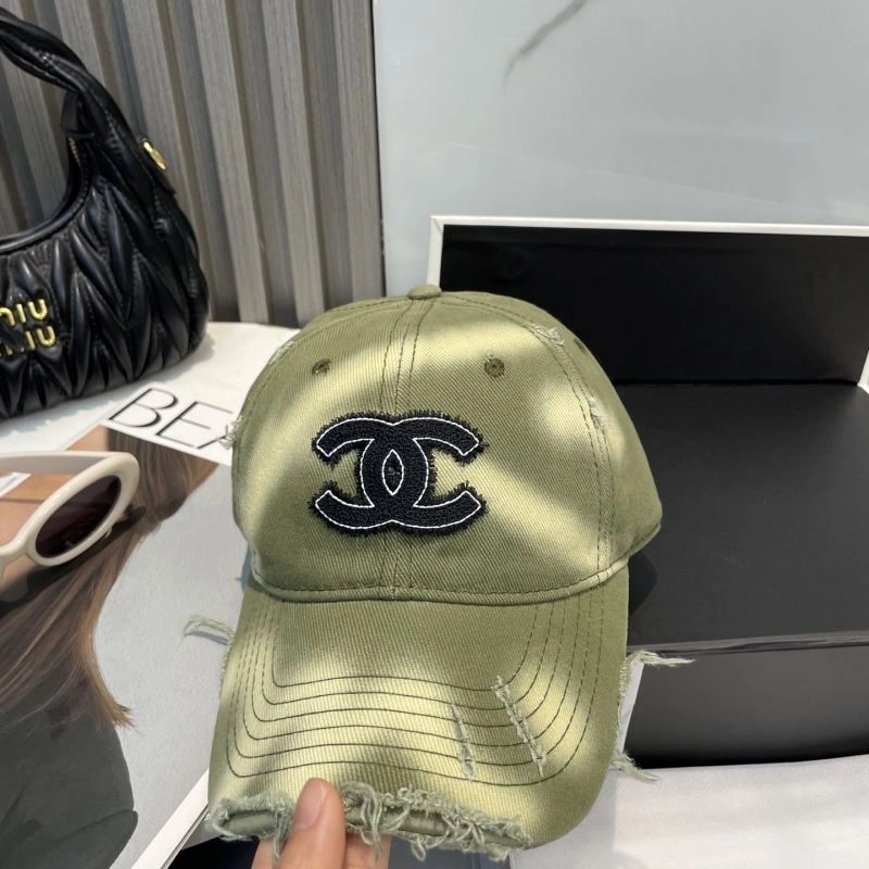 Casual Chanel Caps 259577