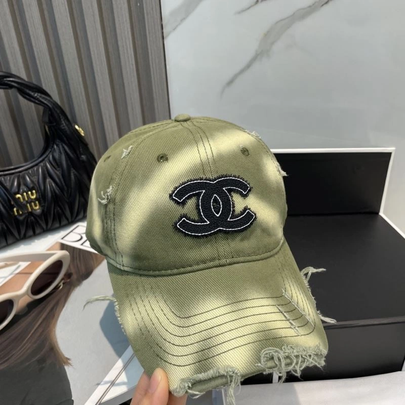 Casual Chanel Caps 259577