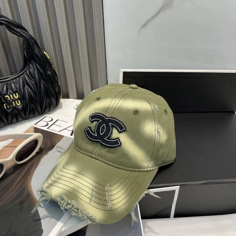 Casual Chanel Caps 259577