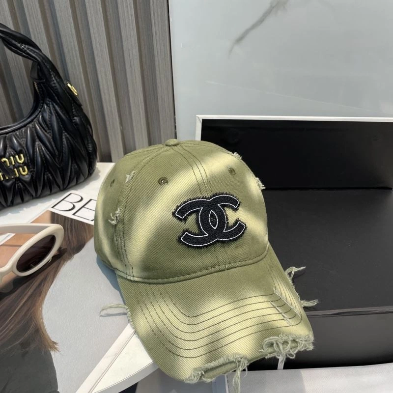 Casual Chanel Caps 259577