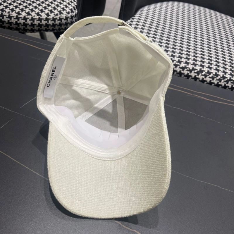 Chanel Caps Sleek 262441