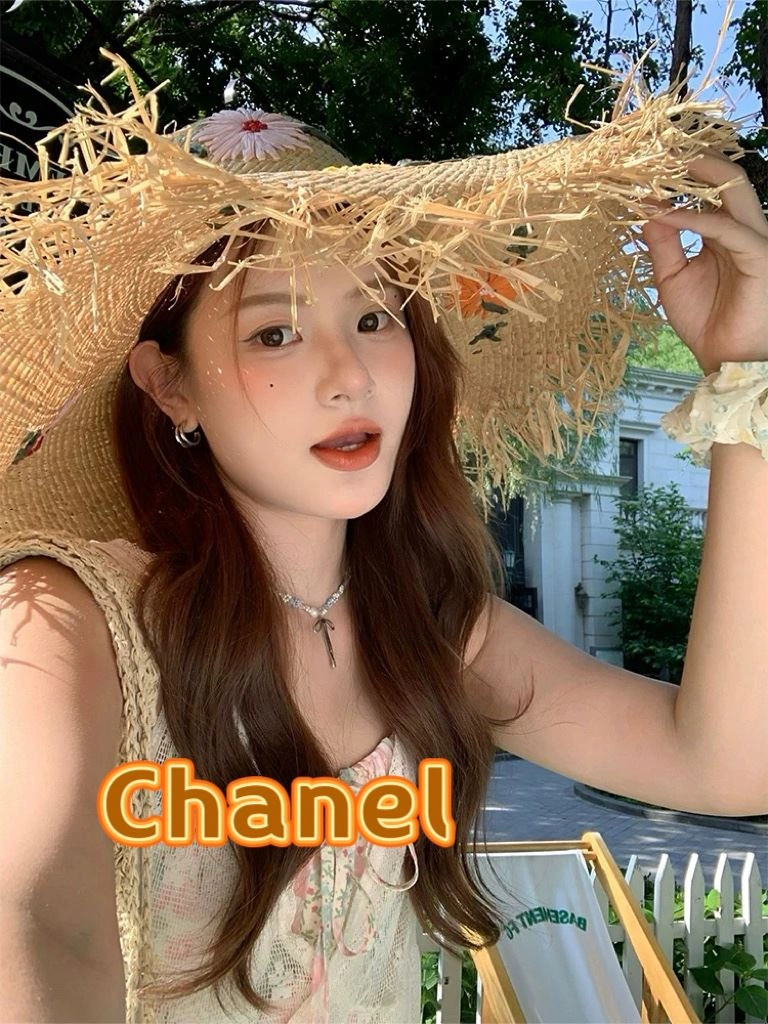 Contemporary Chanel Caps 262428