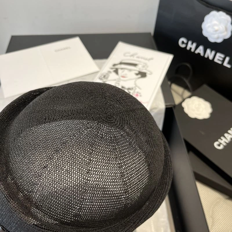 EyeCatching Chanel Caps 262412