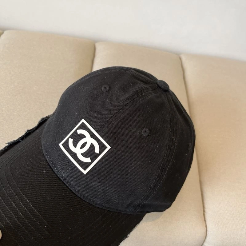 Trendsetting Chanel Caps 262370