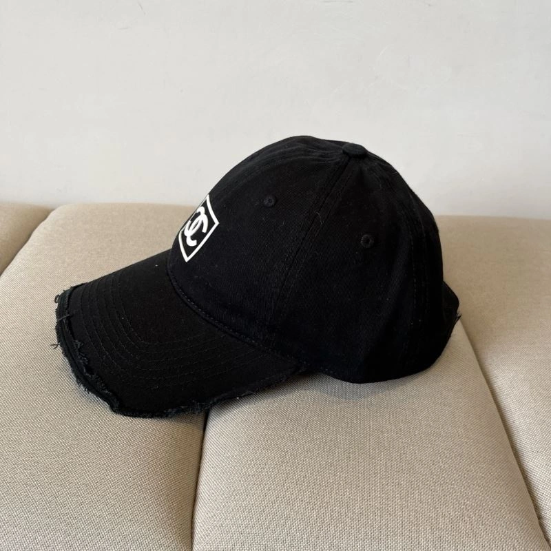 Trendsetting Chanel Caps 262370