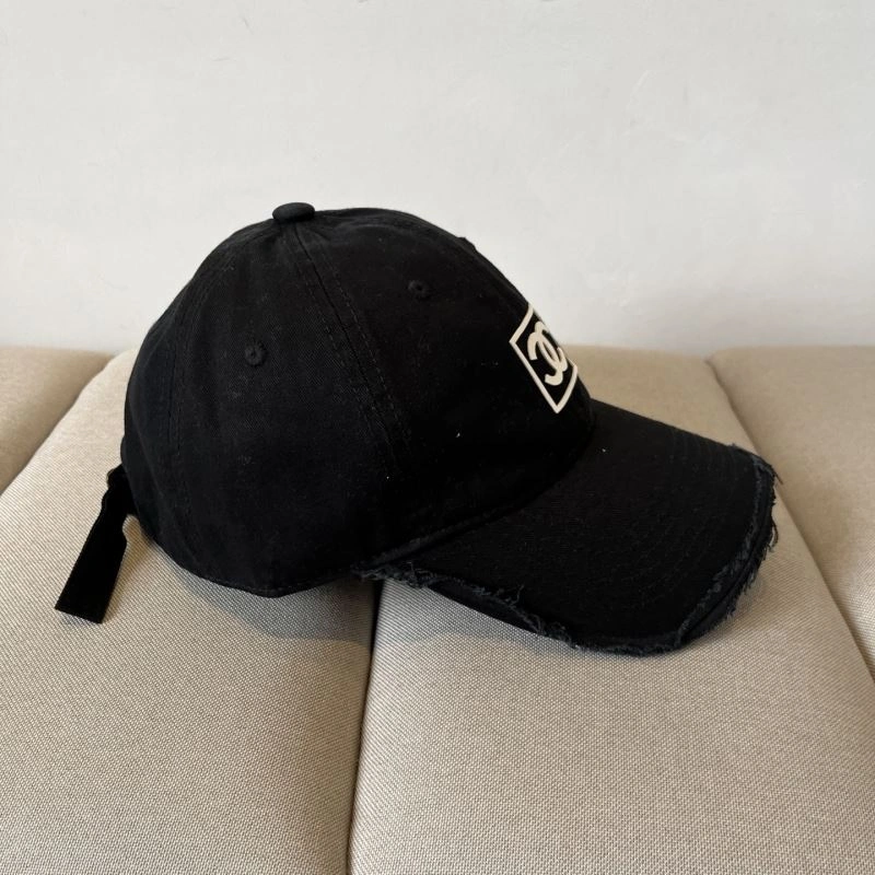 Trendsetting Chanel Caps 262370