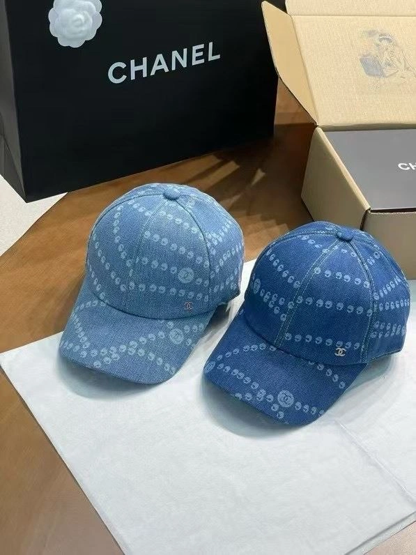Vibrant Chanel Caps 262368
