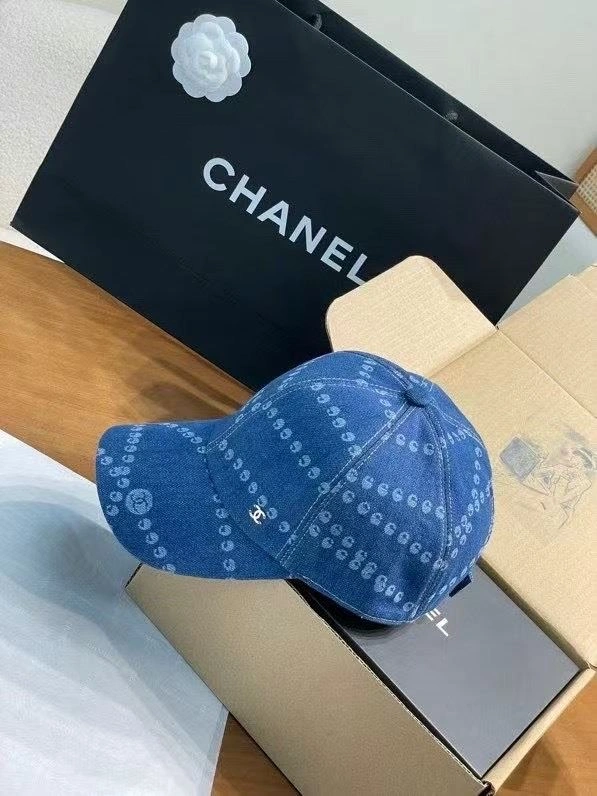Vibrant Chanel Caps 262368