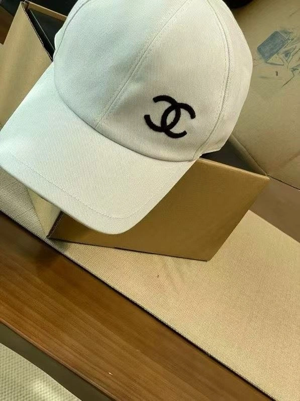 Chanel Caps SmartChoice 262378