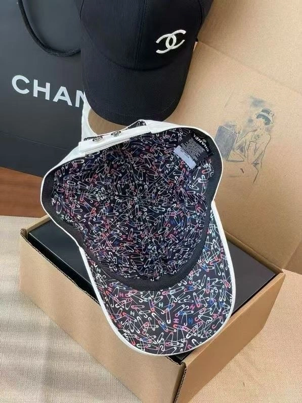 Chanel Caps SmartChoice 262378